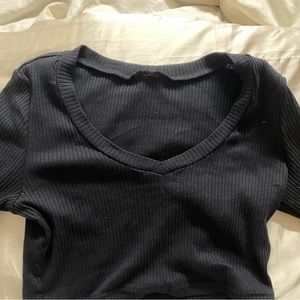 V neck long sleeve cropped ribbed tee